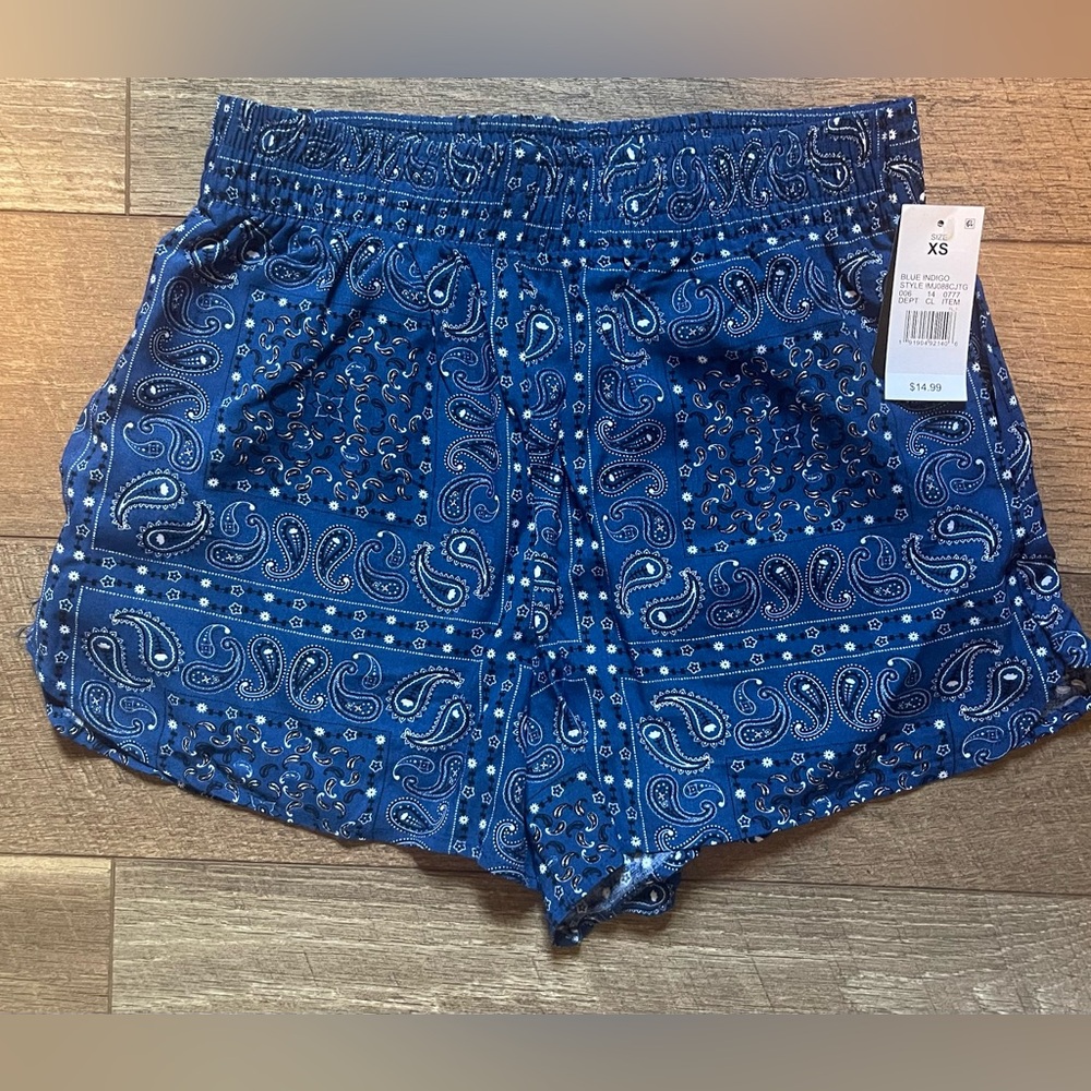 IML Shorts Sz XS